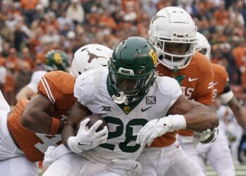 Kickoff time announced for No. 4 Texas vs. Baylor Game