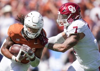 Longhorns Move to No. 8 in AP-Top 25 Poll