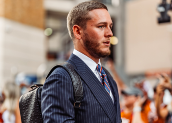 Live Notes from No. 24 Kansas vs No. 3 Texas