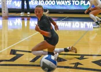 Texas Volleyball rebounds with decisive victory over Cincinnati