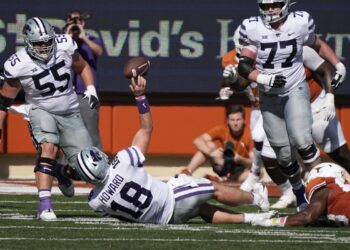 No. 7 Texas survives No. 23 Kansas State’s upset bid in 33-30 overtime win