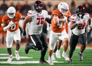 No. 7 Texas crunches Texas Tech in 57-7 win, securing Big 12 Championship Birth