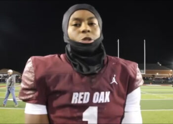 Red Oak Wide Receiver and Texas target Taz Williams Jr. shines in playoff opener