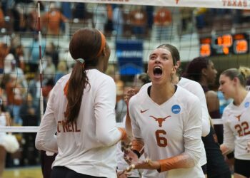 For the second consecutive year, #5 Texas to play for the NCAA National Championship  