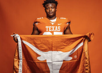 2025 out-of-state TE Emaree Winston pledges to Longhorns