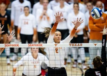 No. 8 Texas Volleyball begins SEC play Friday against in-state rival Texas A&M