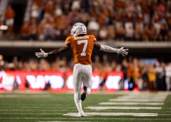 Senior DB Jahdae Barron named finalist for Jim Thorpe Award