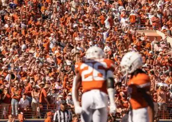 Texas and Notre Dame schedule home-and-home series for 2028 & 2029