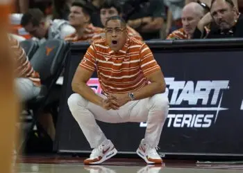 Kaluma, Longhorns defeat Orange 70-66 in semifinals of UKG Legends Classic