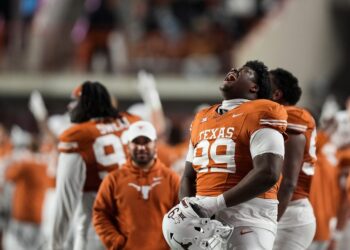 Another Texas defensive lineman to enter transfer portal