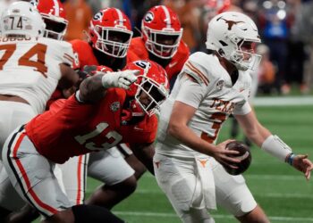 No. 5 Georgia claims SEC Championship as No. 2 Texas falls 22-19