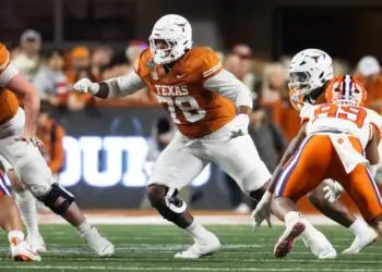 Texas Star OT Kelvin Banks Jr. Declares for NFL Draft, Projected Top-10 Pick