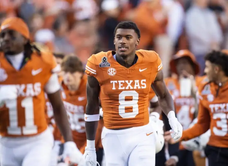Dec 21, 2024; Austin, Texas, USA; Texas Longhorns tight end Amari Niblack (8) against the Clemson Tigers during the CFP National playoff first round at Darrell K Royal-Texas Memorial Stadium. Mandatory Credit: Mark J. Rebilas-Imagn Images