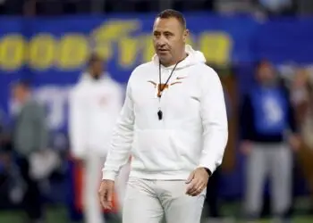Report:  Texas, Sarkisian agree to contract extension despite interest from NFL teams