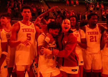 Longhorns down No. 22 Missouri 61-53 to earn first ranked win of the season