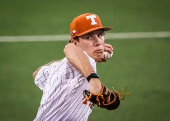 Longhorns vault to No. 1 team in the country in D1 Baseball, Baseball America Polls