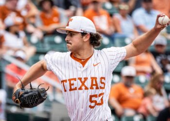 Series Preview: No.3 Texas vs Oklahoma