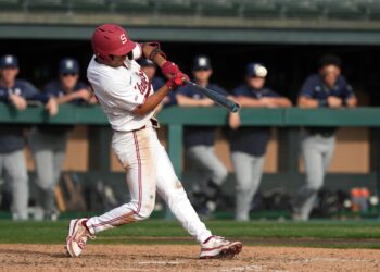 Texas Baseball looks west, adds Stanford shortstop Temo Becera from portal