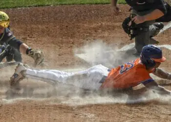 Notre Dame catcher Carson Tinney transfers to Texas