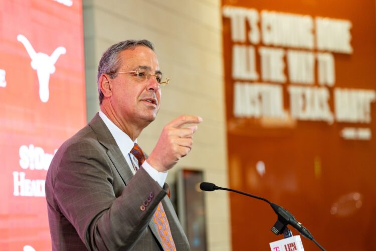 Texas win 2024-25 Division I LEARFIELD Directors’ Cup