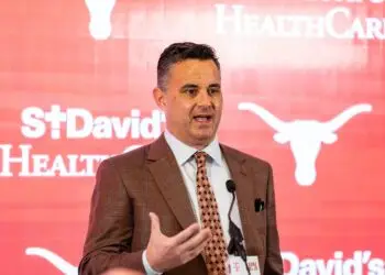 Texas Basketball signs pair of international players to 2025-2026 roster