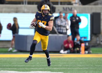 Endries Named to Biletnikoff Award Watch List
