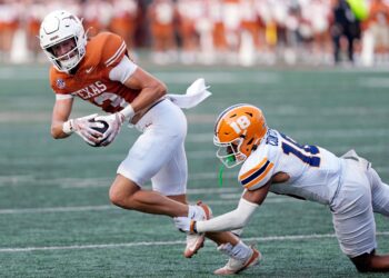 Live Notes from Sam Houston vs No. 8 Texas