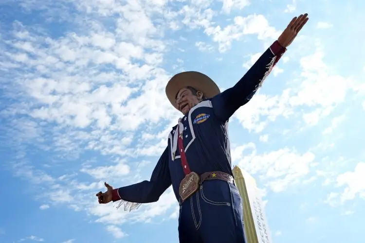 Texas versus Oklahoma: A rivalry that brings high stakes football