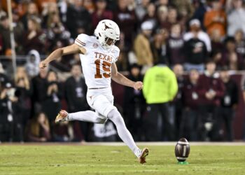 Kicker Will Stone to enter transfer portal after three seasons in Austin