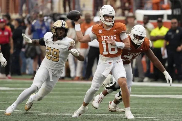 Arch Manning Leads Texas Past Vanderbilt in 34–31 Nail-Biting Victory