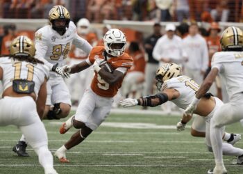 VIDEO: X-Factors to watch in Texas’ game against Arkansas