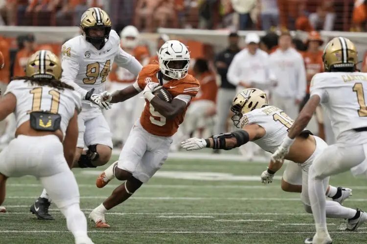 VIDEO: X-Factors to watch in Texas’ game against Arkansas