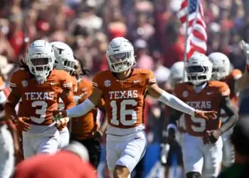 Michael Taaffe honored as Allstate Wuerffel Trophy Winner