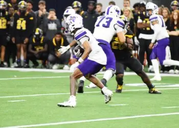 Texas Commit Jermaine Bishop Jr. Delivers Monster Performance in Regional Semifinals