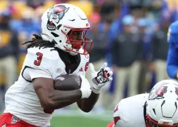Former North Carolina State RB Hollywood Smothers commits to Texas