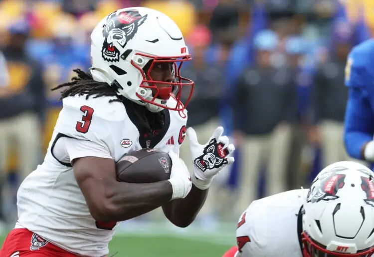 Former North Carolina State RB Hollywood Smothers commits to Texas