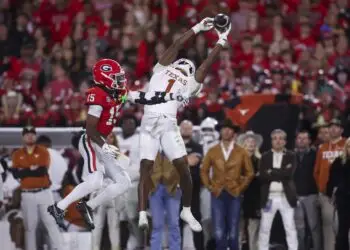 Wide Receiver Ryan Wingo confirms his return to Longhorns next season