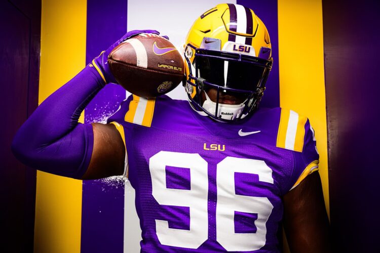 Former LSU DT Zion Williams commits to Texas
