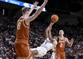Hoops Preview: Tip-Off Time, How to Watch Texas vs. No. 20 Arkansas
