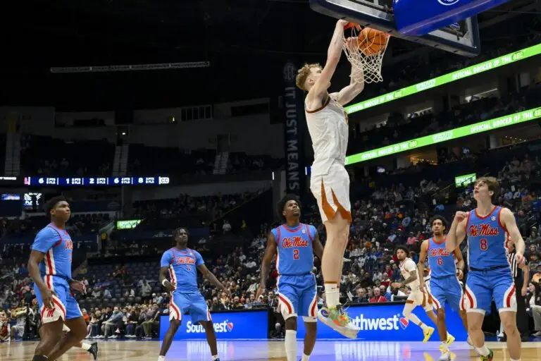 Texas frontcourt draws preseason honors as Longhorns land No. 2 in SEC poll
