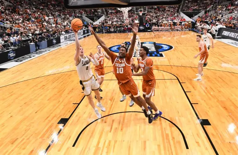 Longhorns Leave It All on the Floor in Sweet 16 Thriller, Fall Short to Purdue 79-77