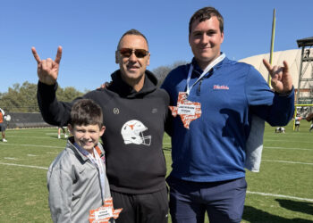 Longhorns land first 2027 OL commitment in Westlake’s Jackson Cook