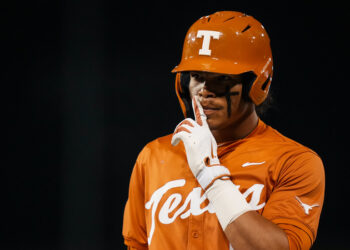 No. 3 Texas Baseball Stays Perfect with 16-3 Run-Rule Win Over Houston Christian