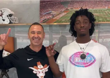 Four-Star EDGE Derwin Fields Commits to Texas Longhorns