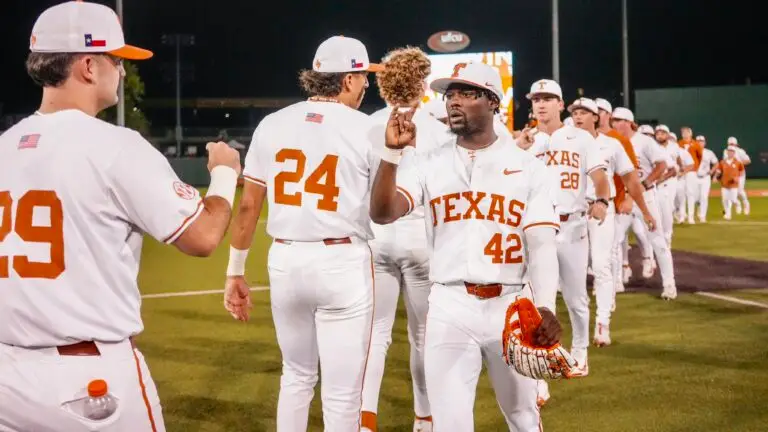 Texas Baseball Overcomes Early Deficit, Downs Texas A&M-Corpus Christi 14-7