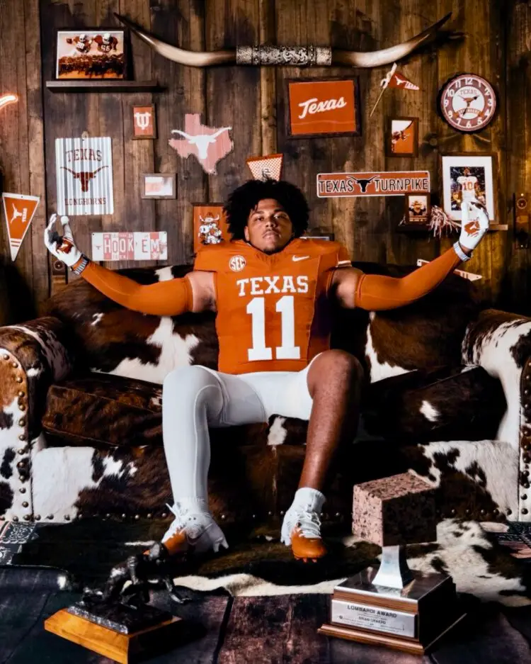 Four-Star Defensive Lineman Tyler Alexander Commits to Texas
