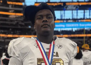 Longhorns Land Commitment From 4-Star OL Brian Swanson