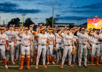 Texas Tops UCSB 6-4, Advances to 14th Super Regional in Program History