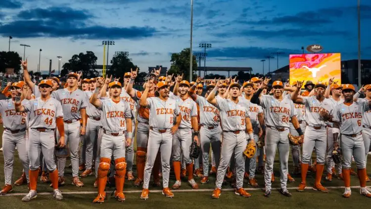 Texas Tops UCSB 6-4, Advances to 14th Super Regional in Program History