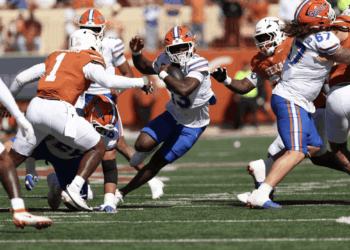 Florida Hands No. 7 Texas Second Straight Loss in 27-24 Comeback